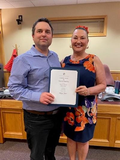 Jeremy Sudin receives Financial Reporting Award